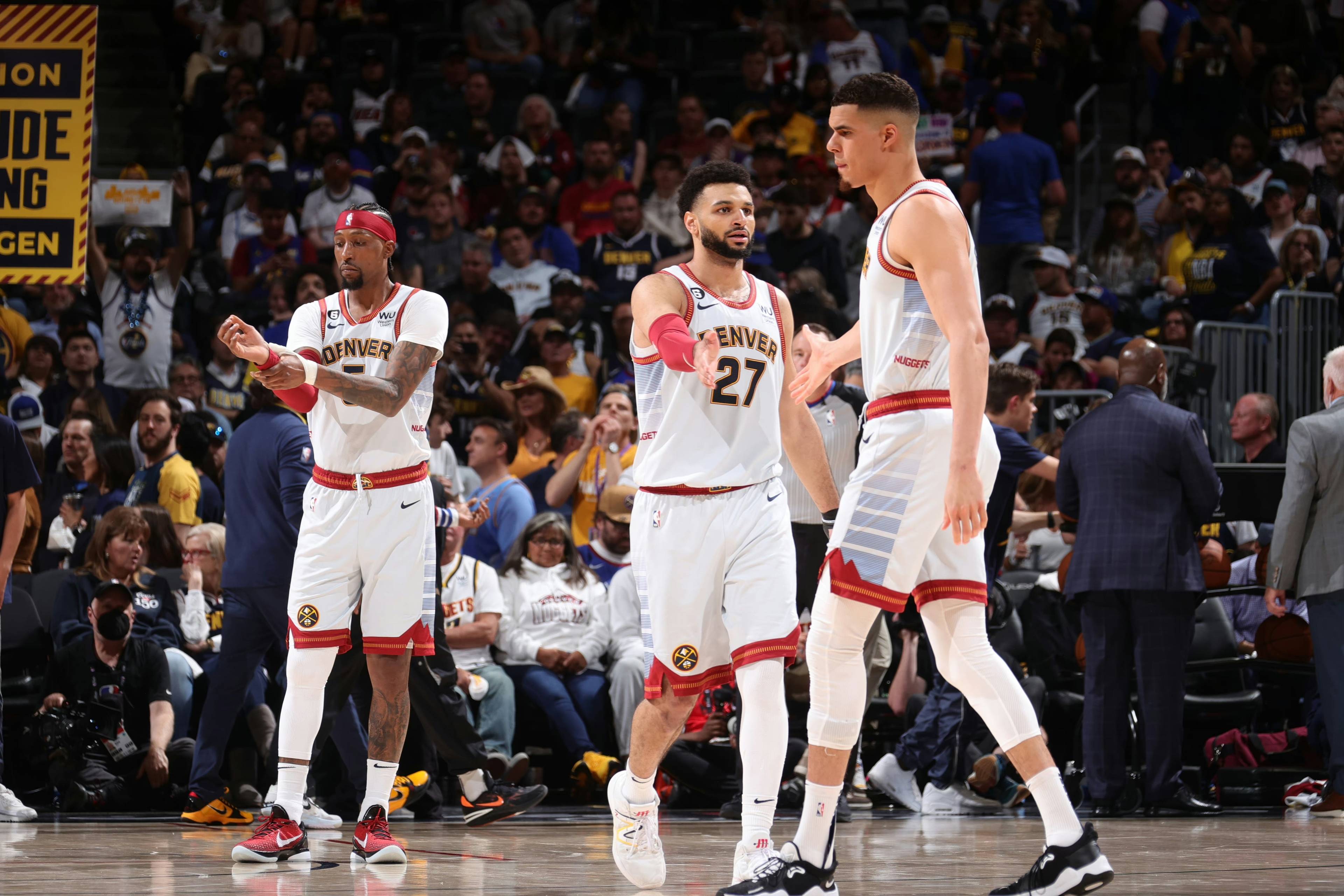 连续两次大 连续两次大